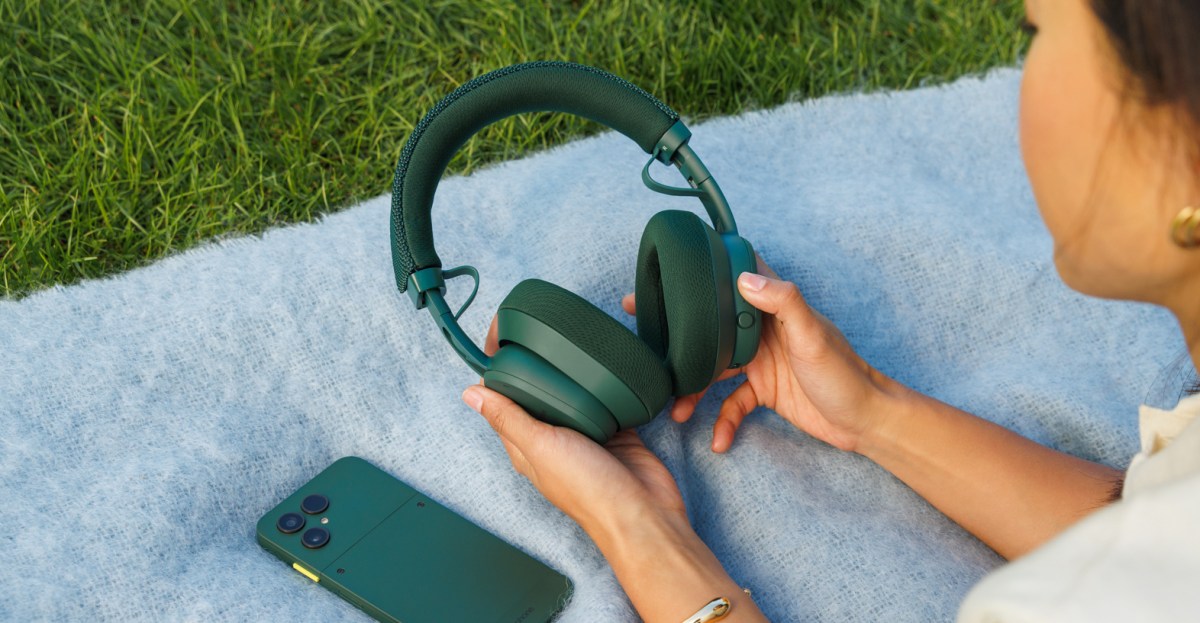 You can put the best part of Fairphone’s new headphones into the originals